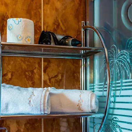 Apartamento Aura - Comfort 8 With Shared Swimming Pool *