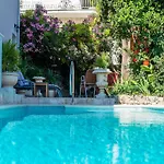 Aura - Comfort 8 With Shared Swimming Pool Apartman