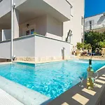 公寓 Aura - Comfort 8 With Shared Swimming Pool *